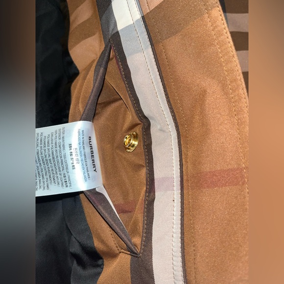Burberry Medium Jacket - Picture 7 of 15